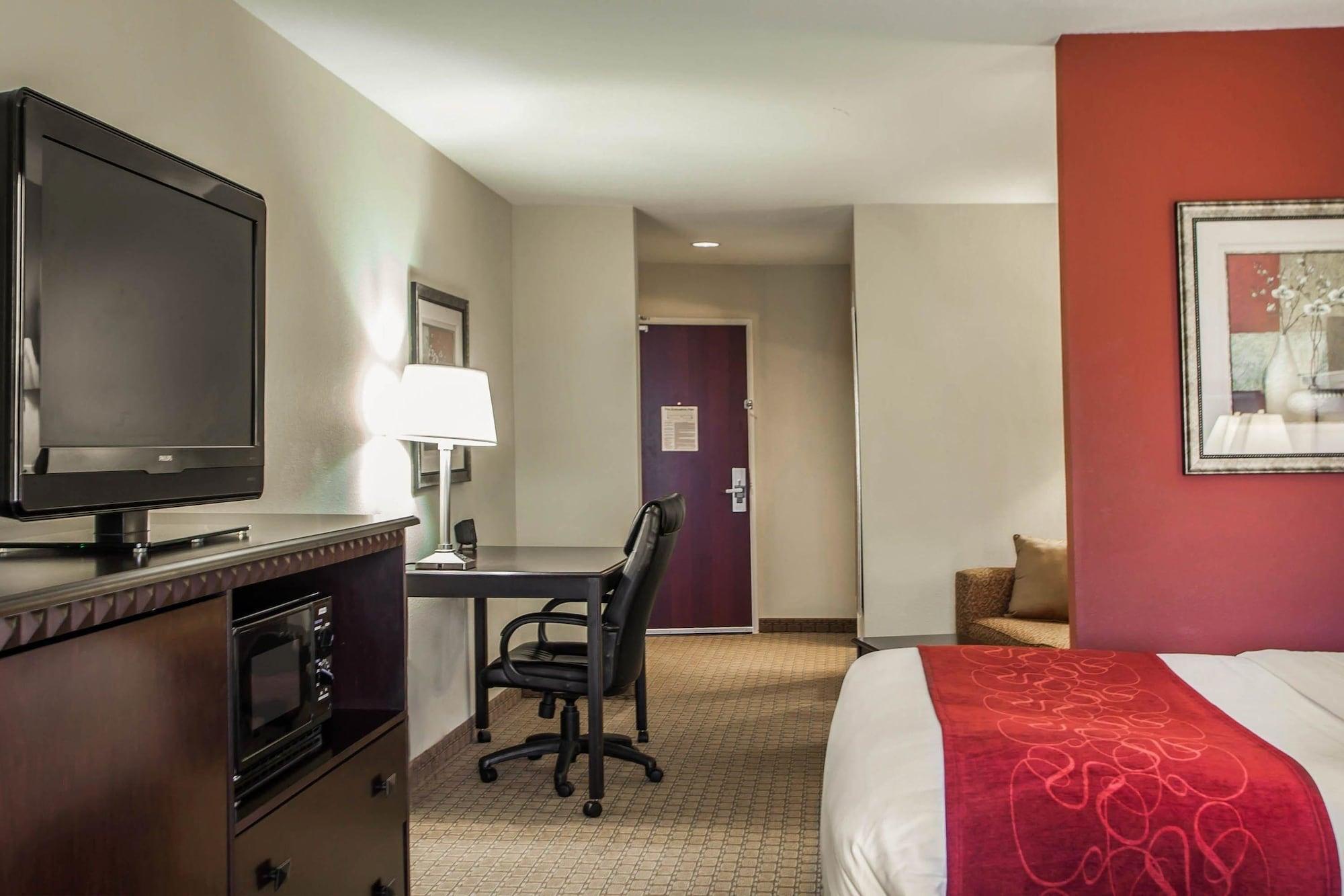 Comfort Suites Bloomington I-55 And I-74 Extérieur photo