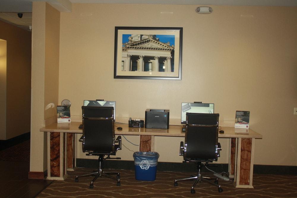 Comfort Suites Bloomington I-55 And I-74 Extérieur photo