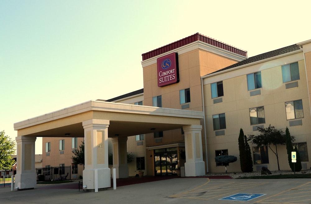 Comfort Suites Bloomington I-55 And I-74 Extérieur photo