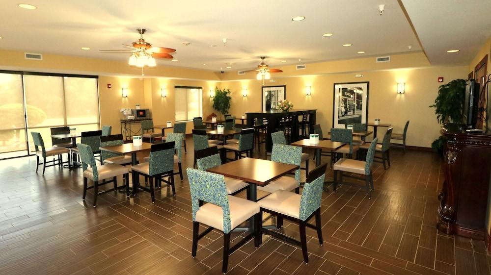 Comfort Suites Bloomington I-55 And I-74 Extérieur photo
