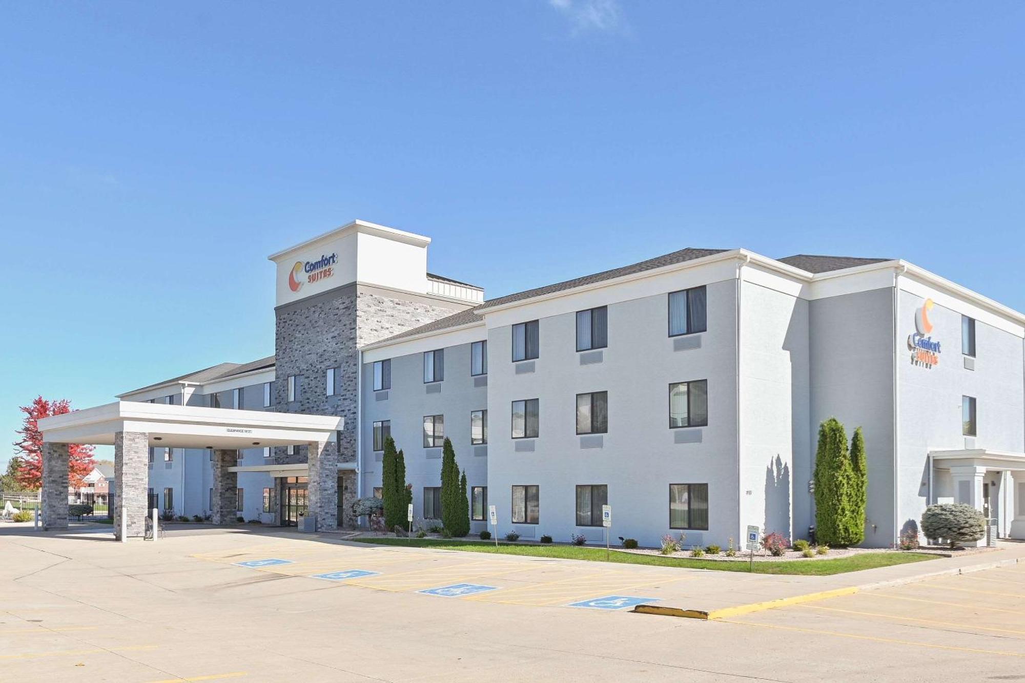 Comfort Suites Bloomington I-55 And I-74 Extérieur photo