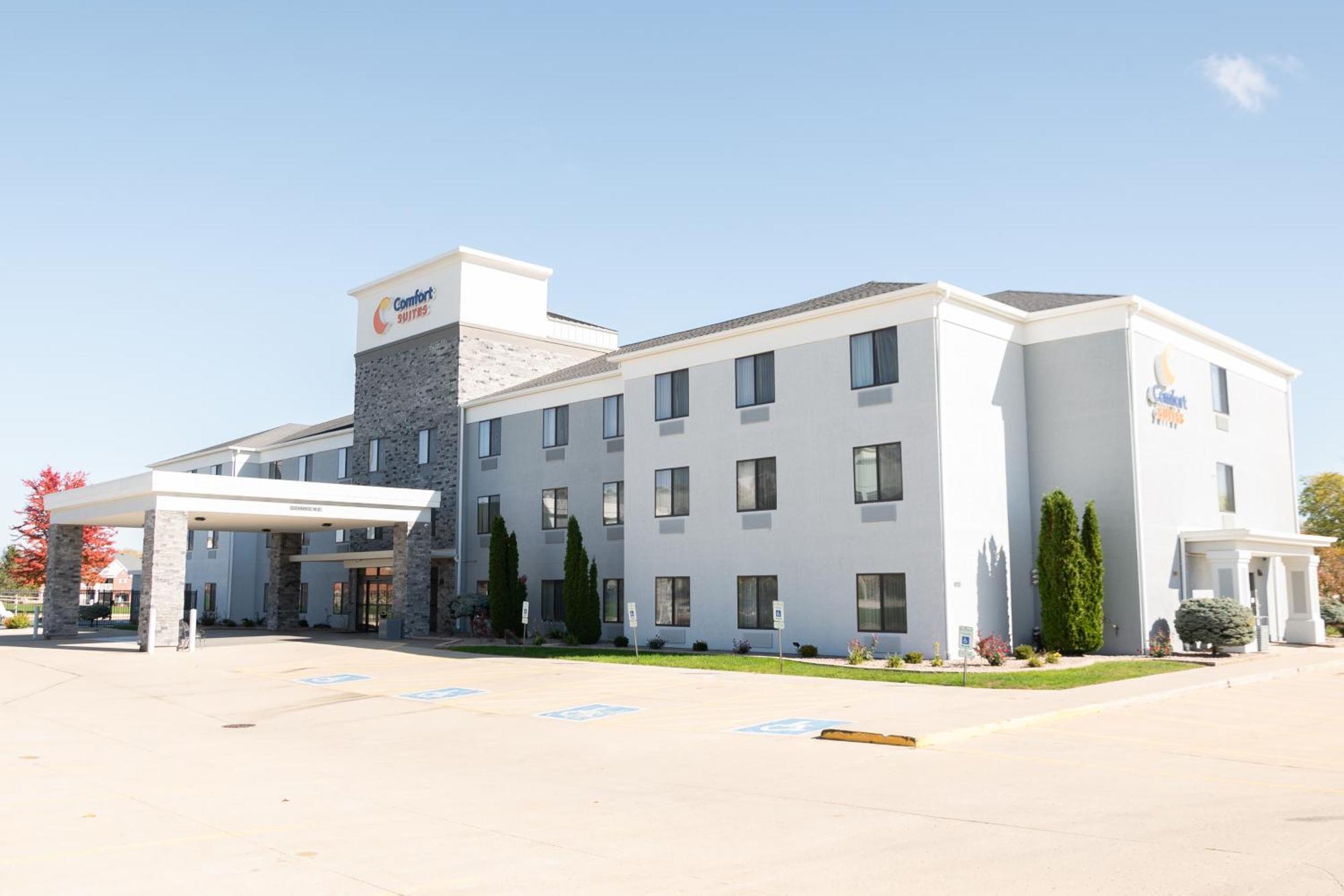 Comfort Suites Bloomington I-55 And I-74 Extérieur photo