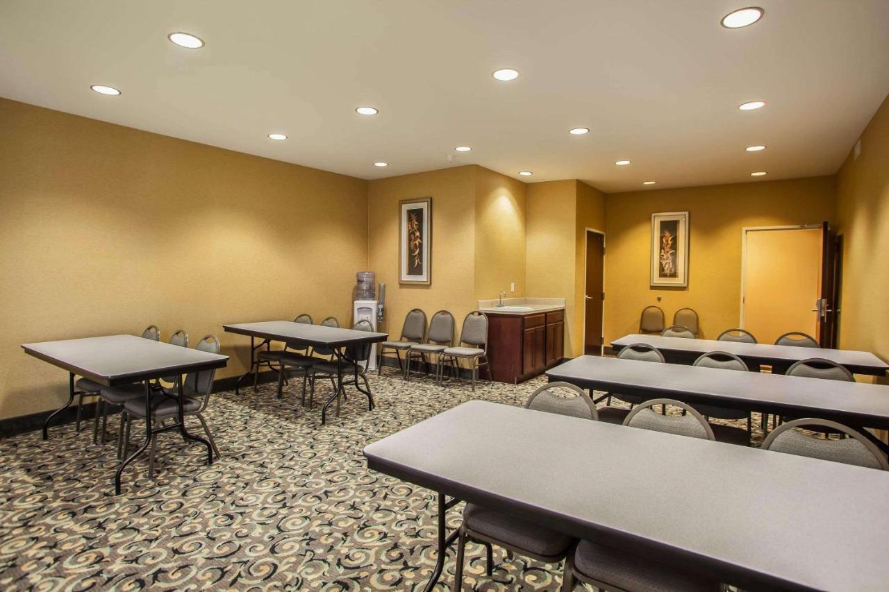 Comfort Suites Bloomington I-55 And I-74 Extérieur photo